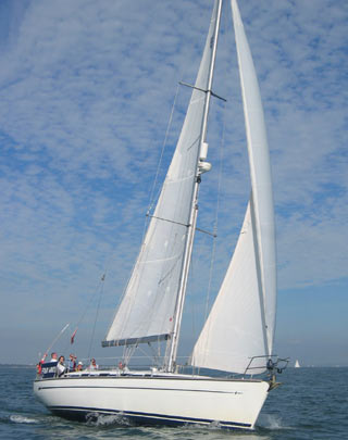 Luxury Yacht Cruising Experience